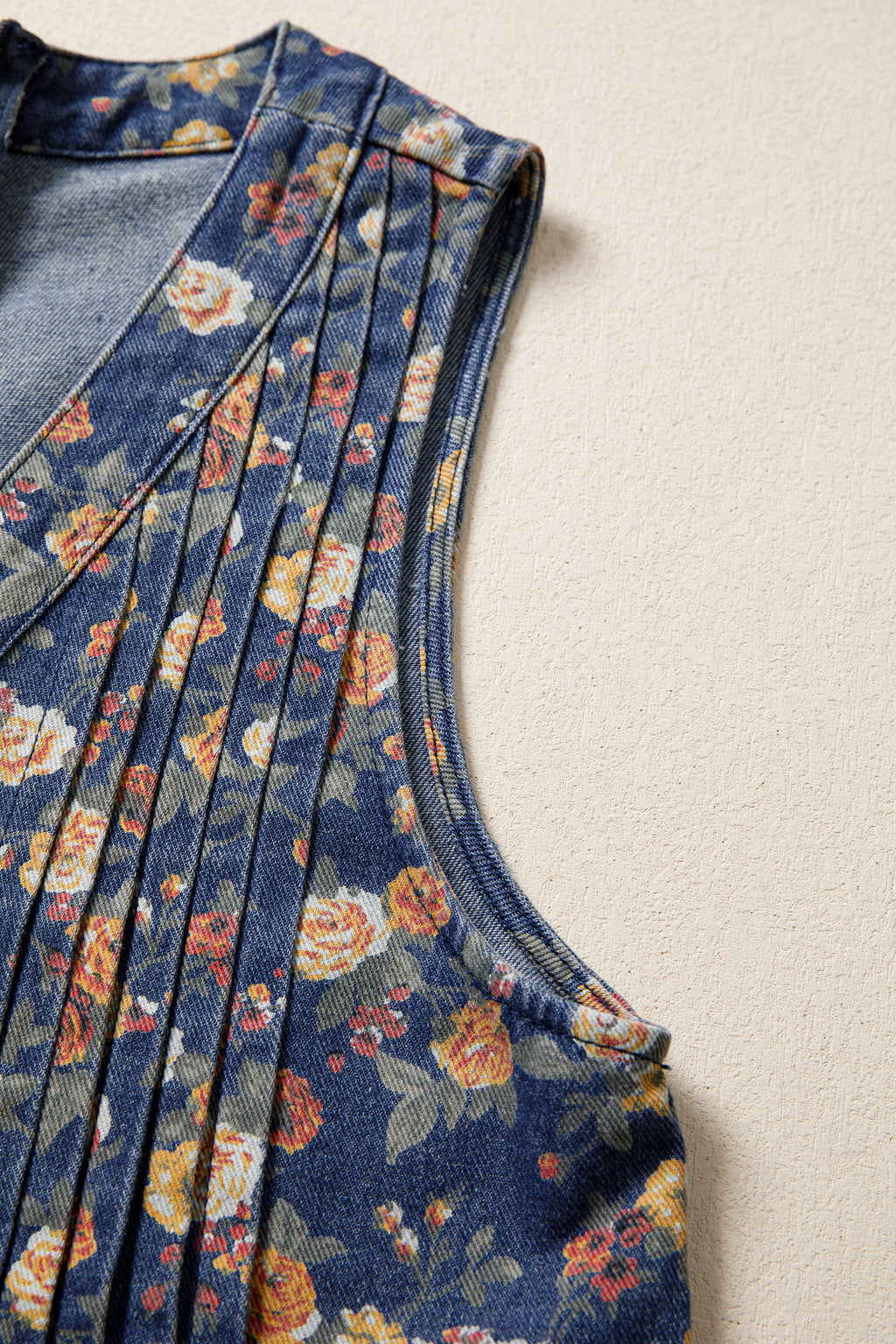 Blue Retro Floral Print Bow Tie V Neck Sleeveless Pleated Loose Denim Romper