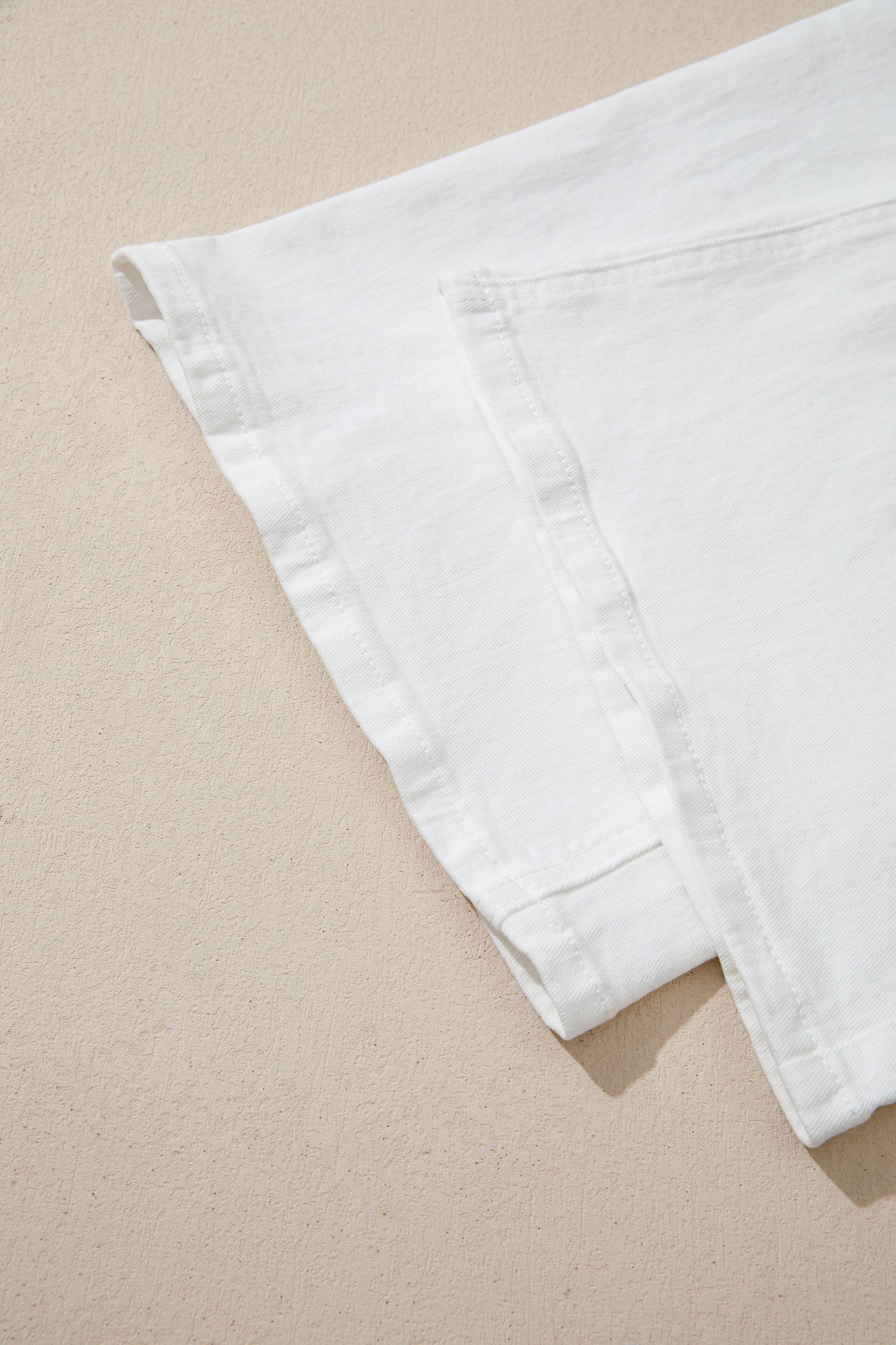 White Solid Color Loose Casual Jeans