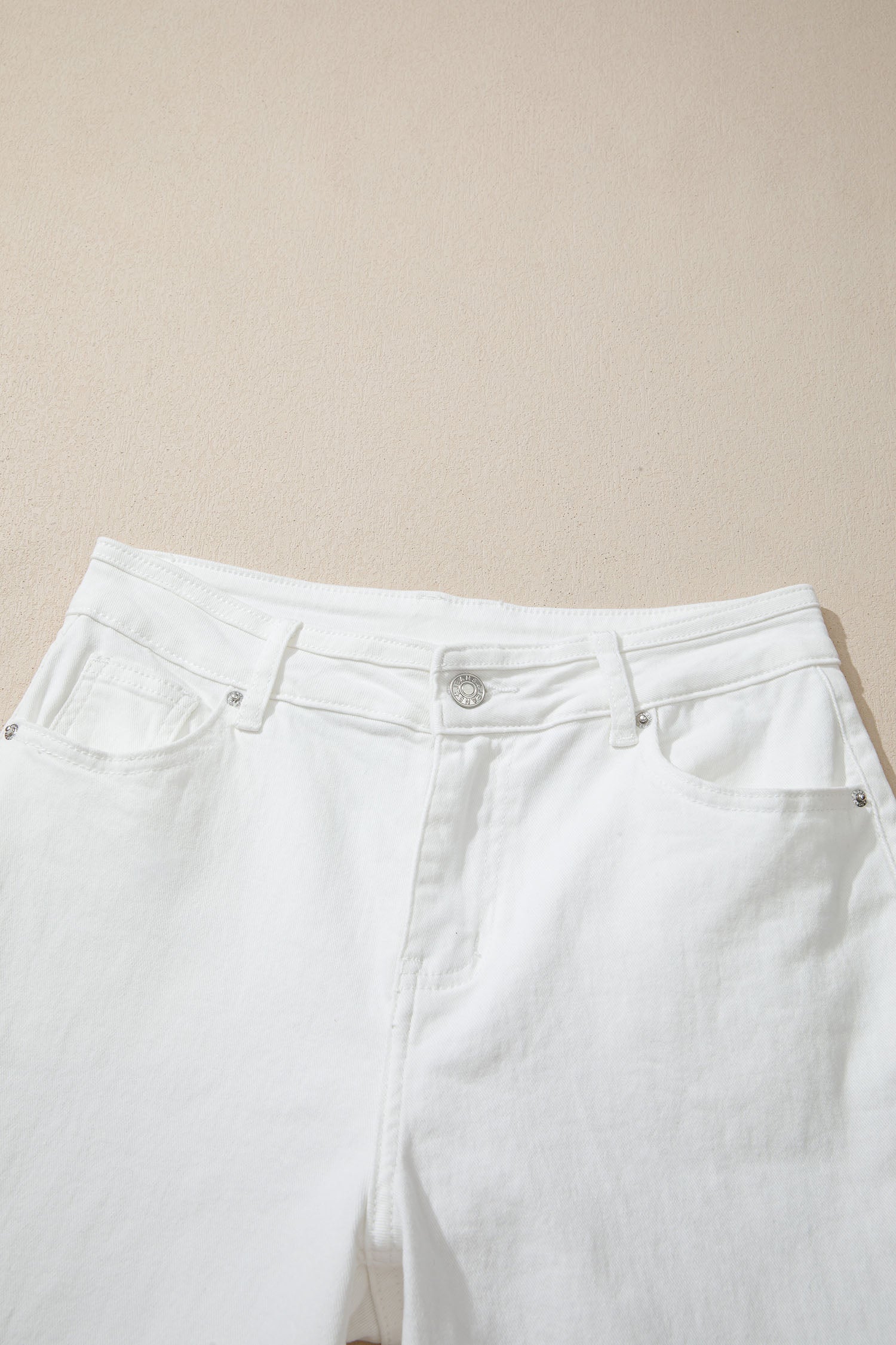 White Solid Color Loose Casual Jeans