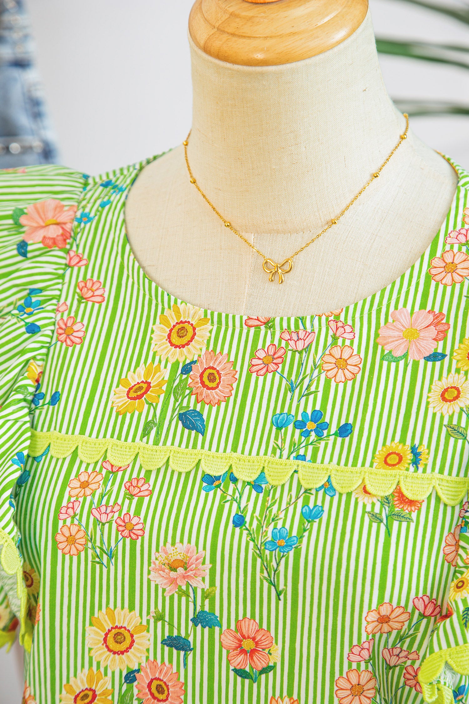 Green Stripe Floral Printed Scalloped Detail Ruffle Short Sleeve Blouse
