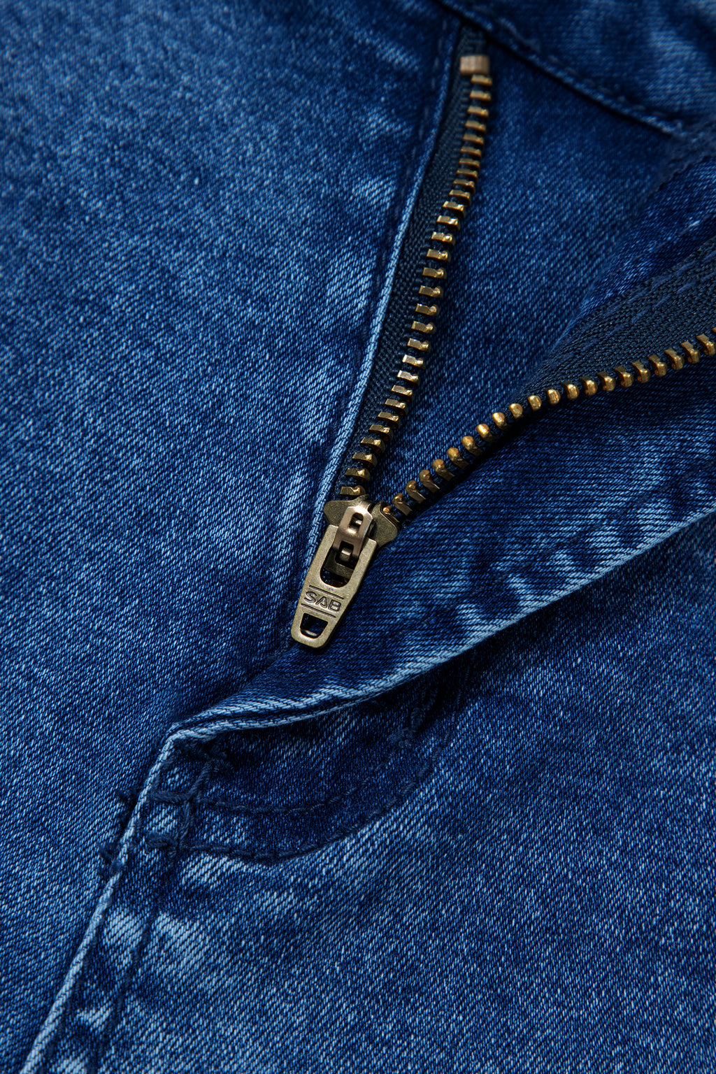 Sail Blue Frayed Cropped Barrel Jeans