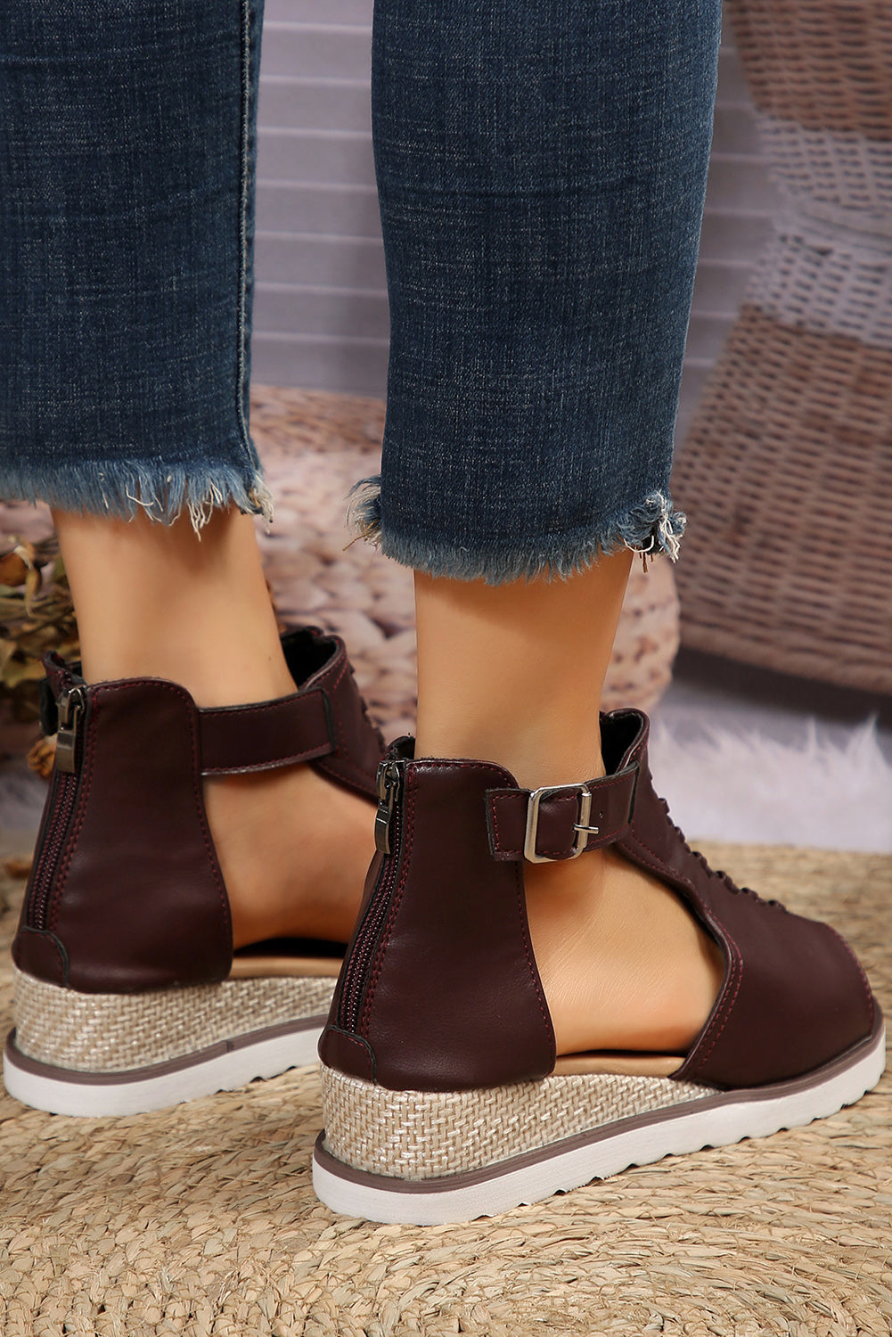Casual PU Cutout Buckle Strap Platform Sandals