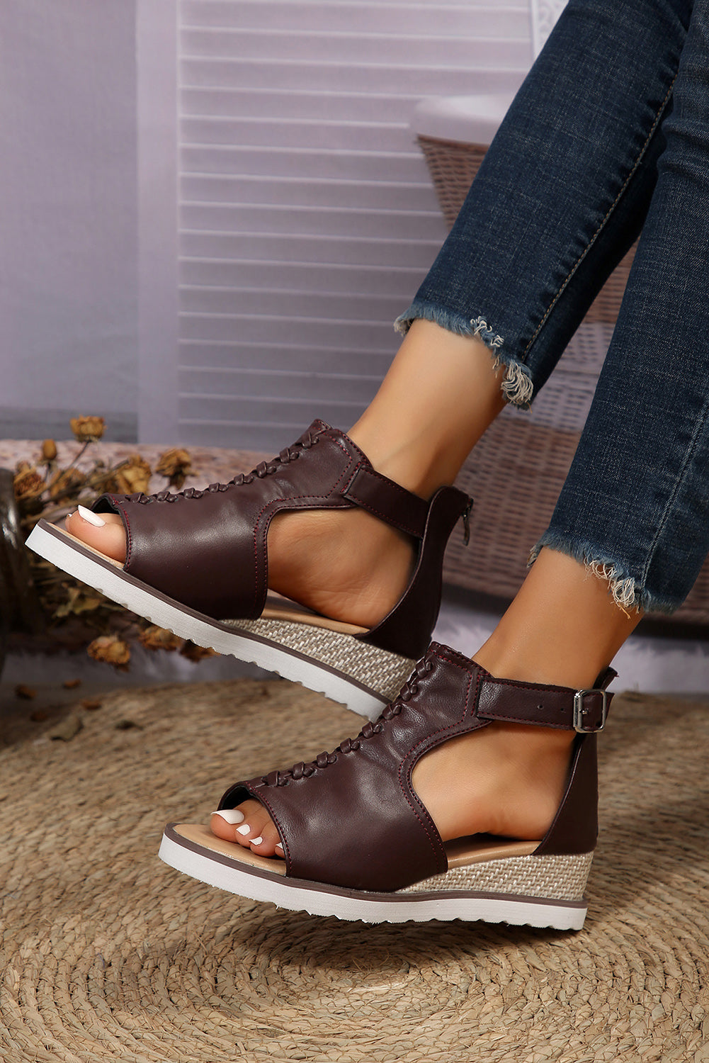 Casual PU Cutout Buckle Strap Platform Sandals