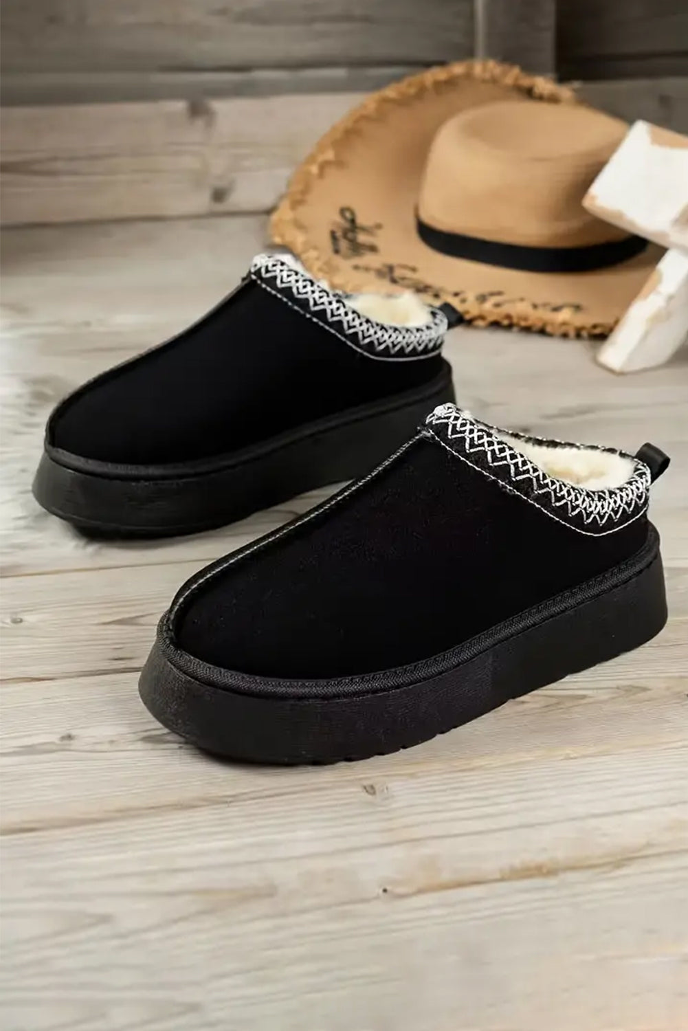 Black Faux Suede Embroidered Detail Plush Lined Platform Slippers