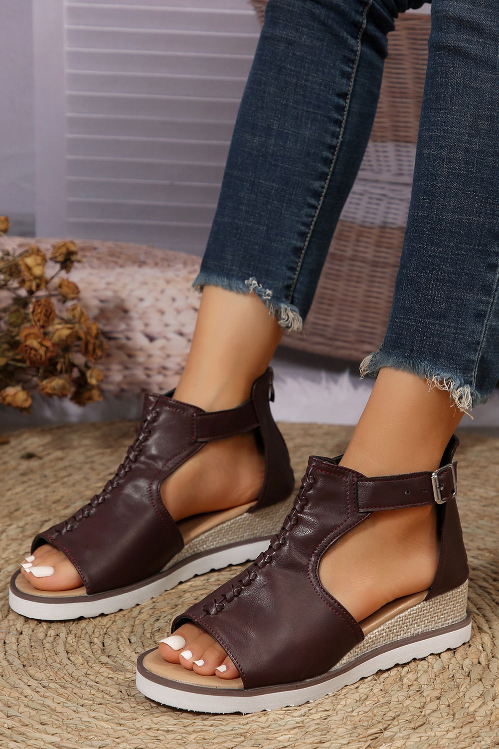 Casual PU Cutout Buckle Strap Platform Sandals
